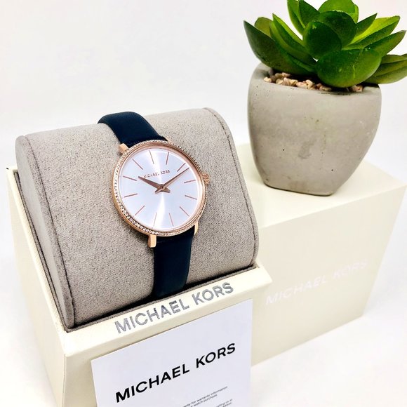 🔥NEW🔥🌸MICHAEL KORS Pyper Blue Leather Watch MK2804